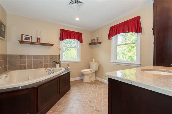 36 Browning Road Arlington, MA 02476 - Photo 18 of 28 Gallery Image 18
