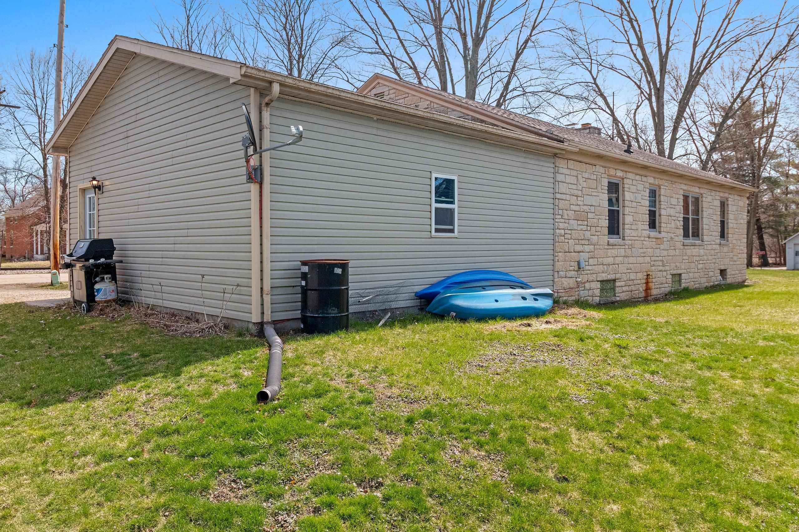 1107 Grosse Road Little Suamico, WI 54141 - Photo 3 of 47