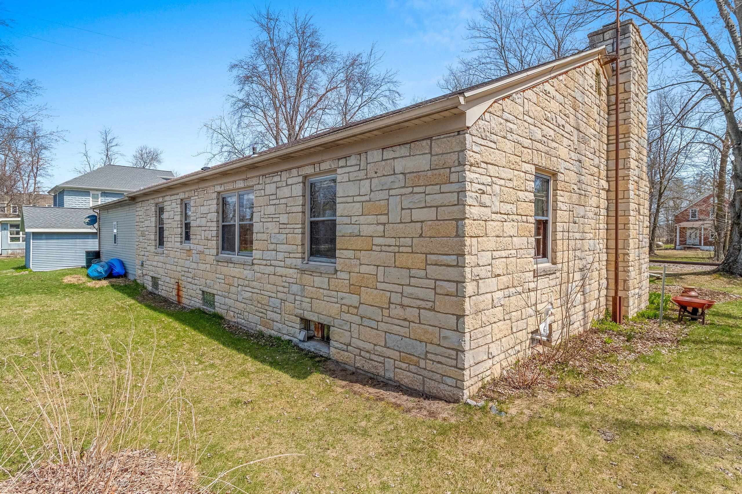 1107 Grosse Road Little Suamico, WI 54141 - Photo 4 of 47