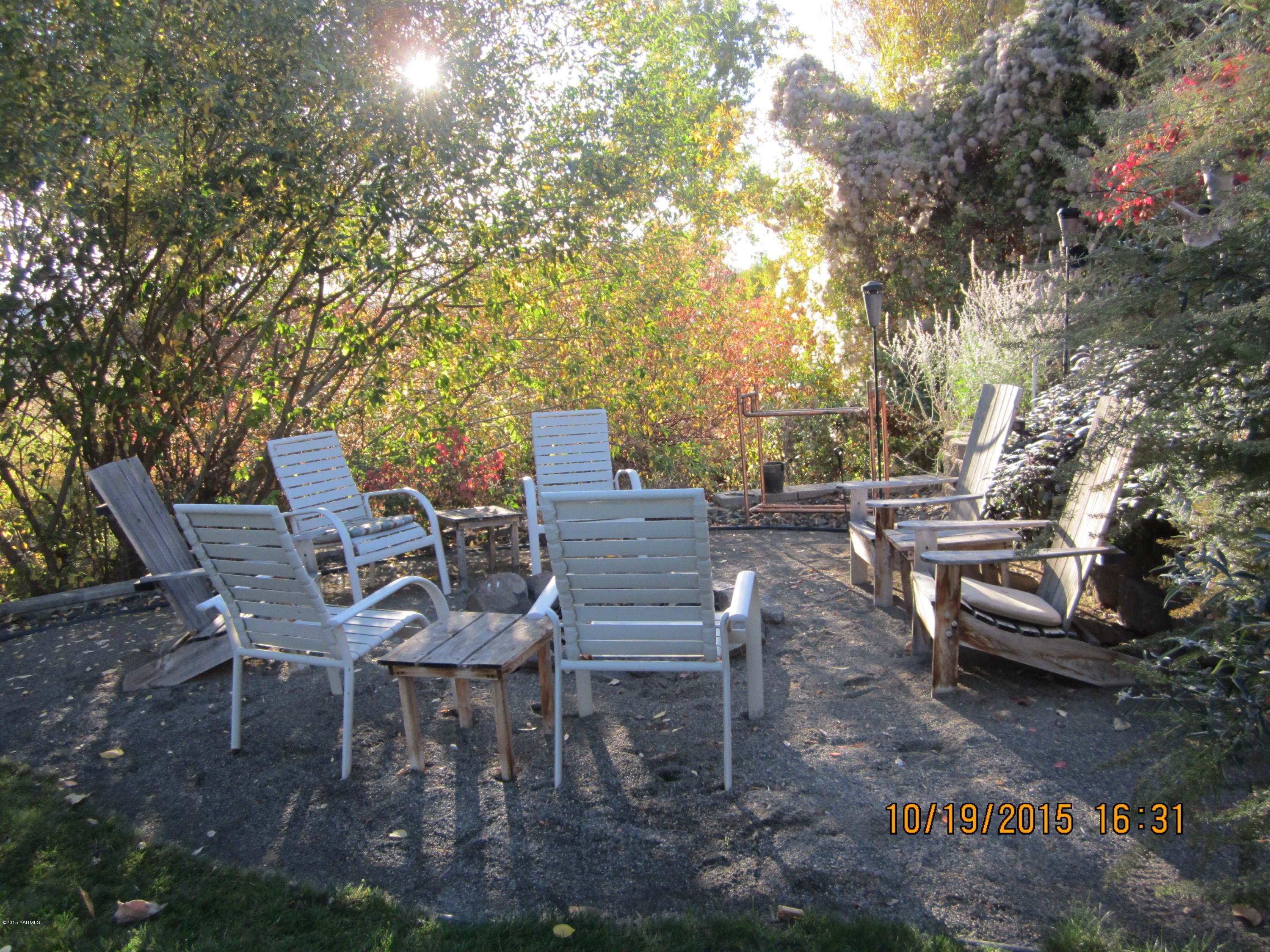 8002 Rutherford Road Yakima, WA 98903 - Photo 14 of 16 Outdoor seating