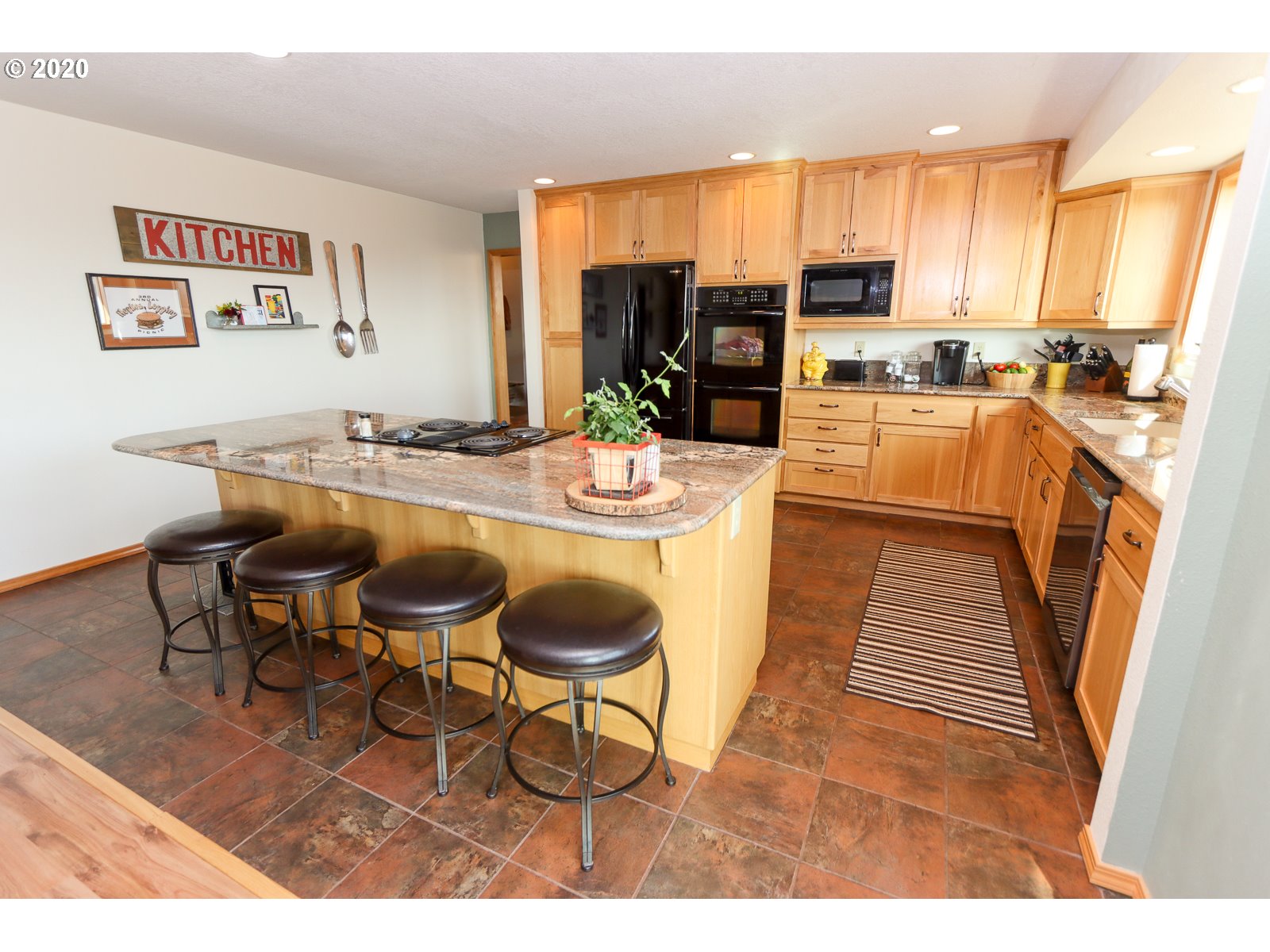 1370 Edelwyss Road Tillamook, OR 97141 - Photo 17 of 32