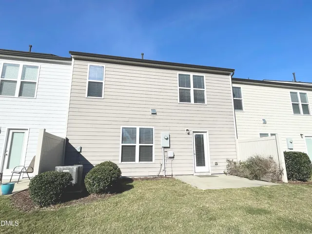 $1,900 | 1018 Mirbeck Lane, Durham, NC 27713