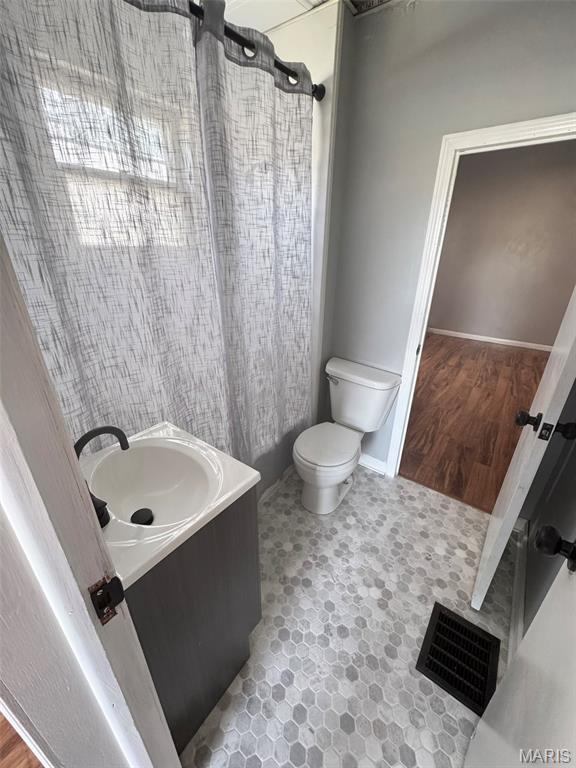 212 West Helen Avenue Christopher, IL 62822 - Photo 13 of 23