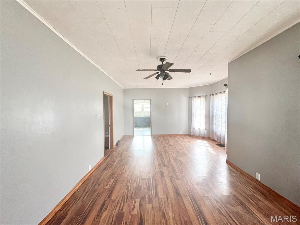 212 West Helen Avenue Christopher, IL 62822 - Photo 16 of 23