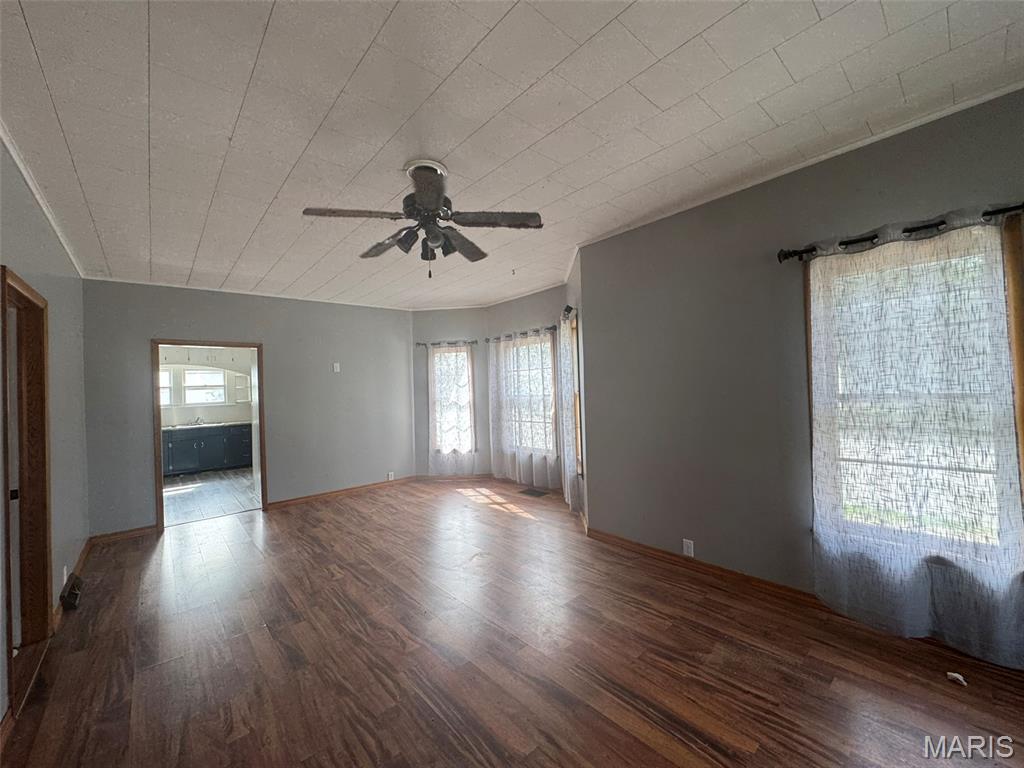 212 West Helen Avenue Christopher, IL 62822 - Photo 17 of 23