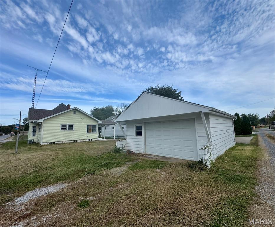 212 West Helen Avenue Christopher, IL 62822 - Photo 22 of 23