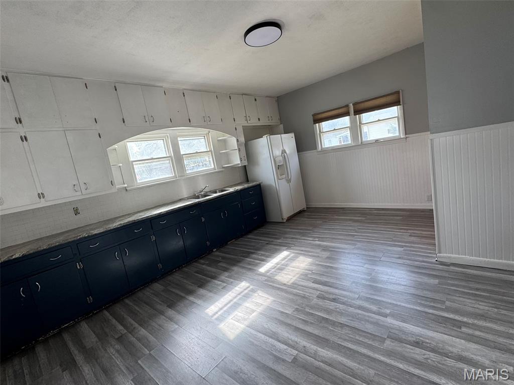 212 West Helen Avenue Christopher, IL 62822 - Photo 3 of 23