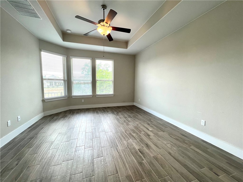 197 Santa Maria Street Georgetown, TX 78628 - Photo 15 of 25