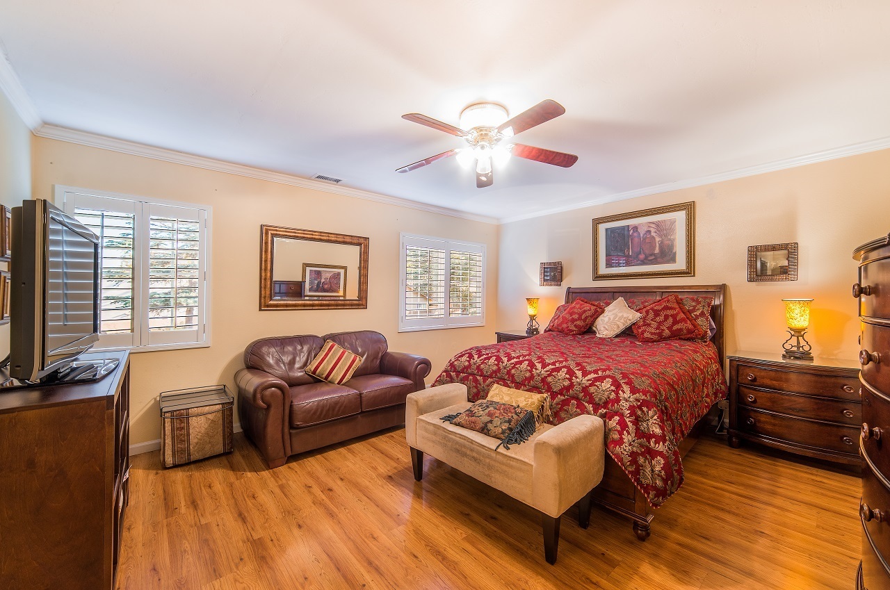 10123 Cliffside Place Spring Valley, CA 91977 - Photo 5 of 10 Gallery Image 5