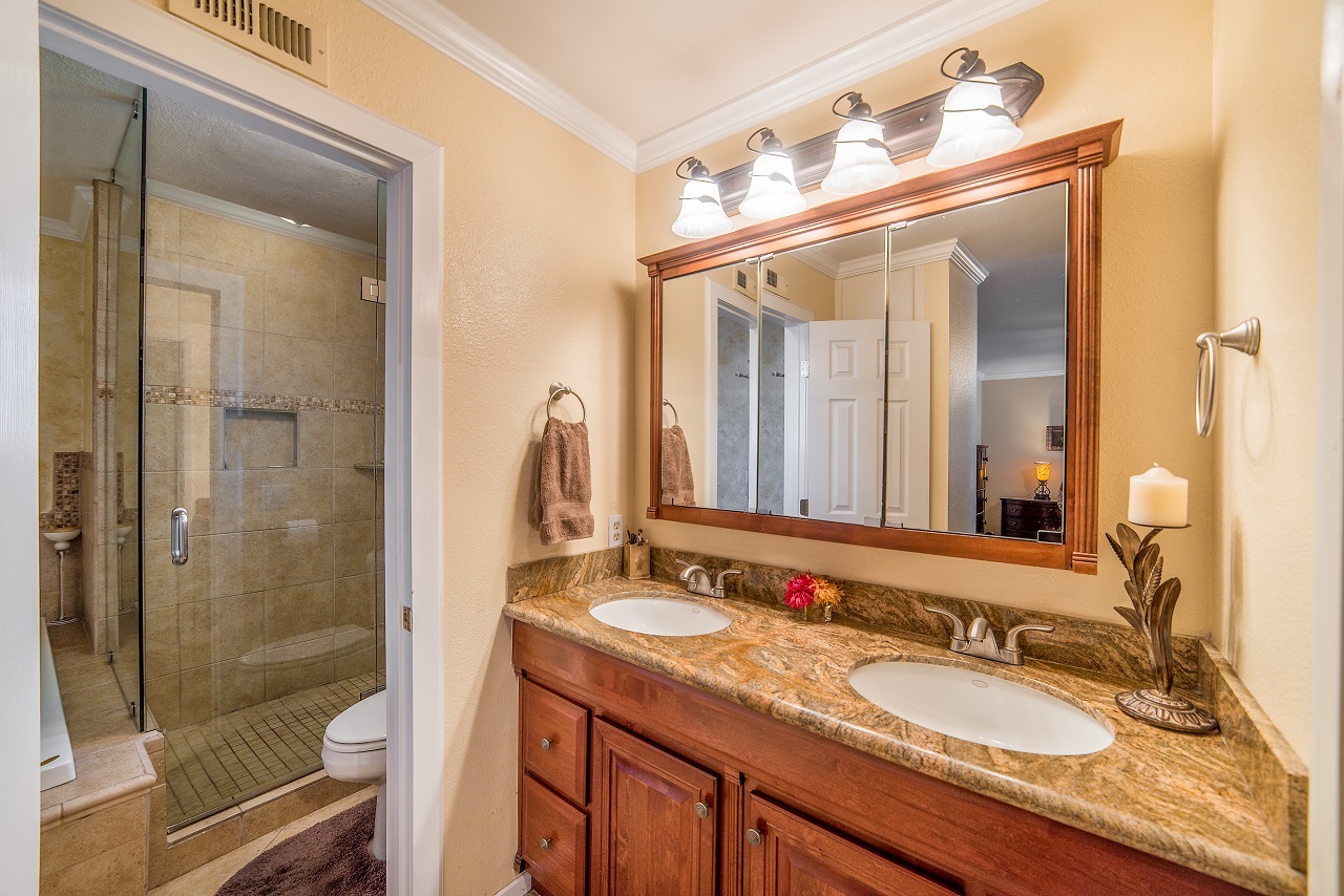 10123 Cliffside Place Spring Valley, CA 91977 - Photo 8 of 10 Gallery Image 8