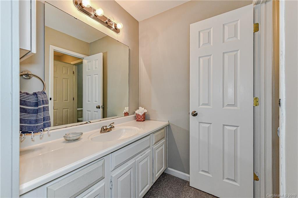 222 Queens Road, Unit 52 Charlotte, NC 28204 - Photo 23 of 32 Gallery Image 23