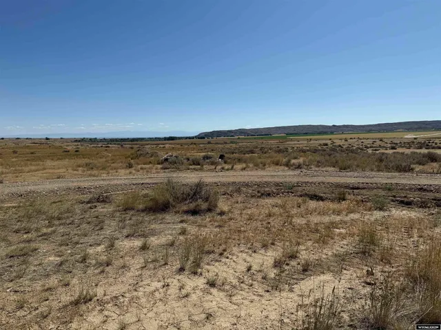 $90,000 | 2366 Highway 20, Worland, WY 82401