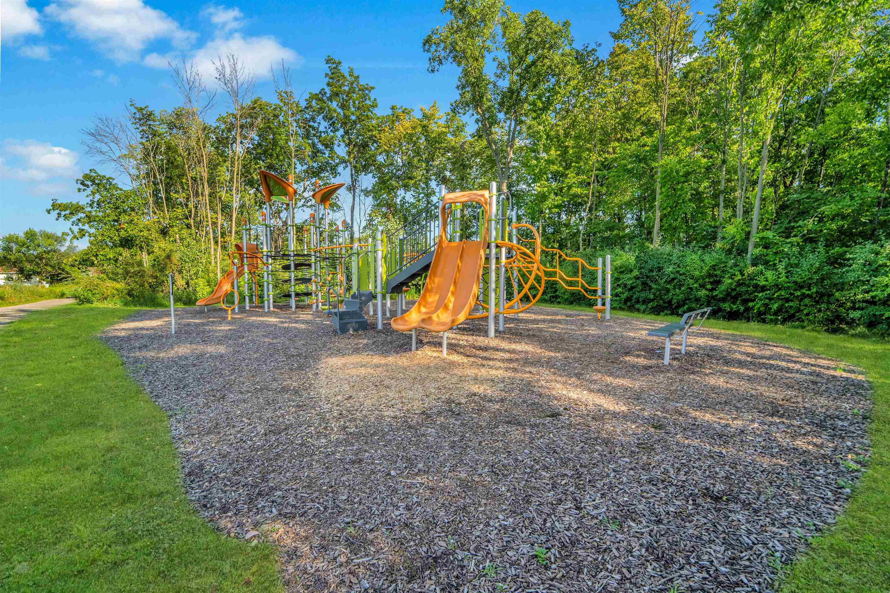 Madi Court, Unit 101 Menasha, WI 54952 - Photo 11 of 14