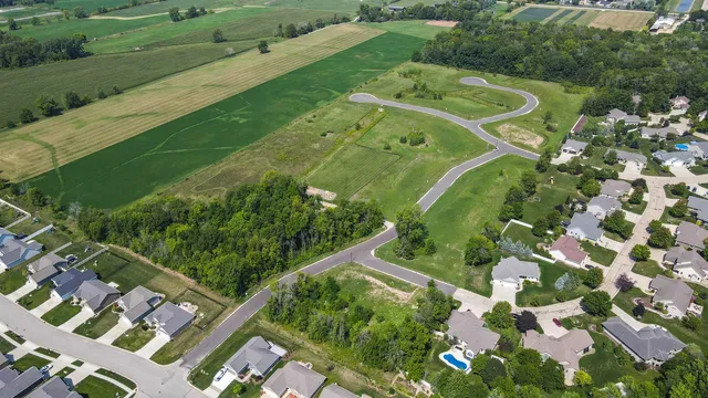 $114,500 | Madi Court, Unit 101, Menasha, WI 54952