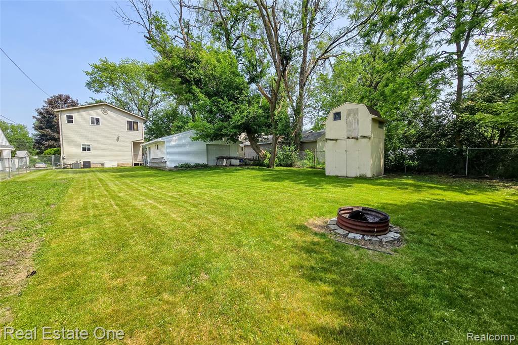 3180 Eastwood Drive Rochester, MI 48309 - Photo 41 of 45