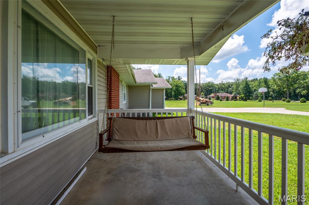 3612 State Rte 4 Staunton, IL 62088 - Photo 4 of 34