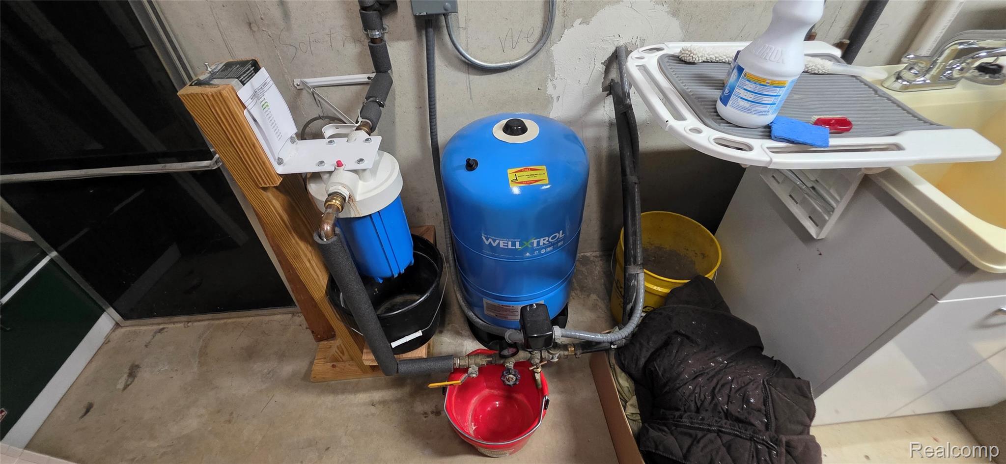14062 Sanford Road Addison, MI 49220 - Photo 47 of 61 Well Water filtration system