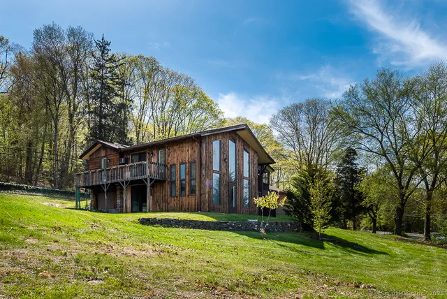 $505,000 | 16 Walkley Hill Road, Haddam, CT 06438