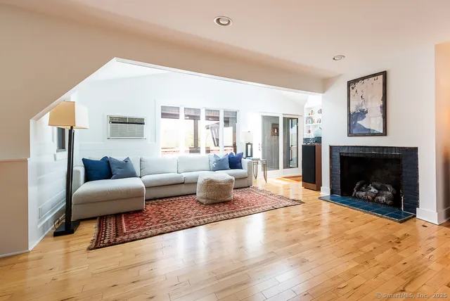 $505,000 | 16 Walkley Hill Road, Haddam, CT 06438