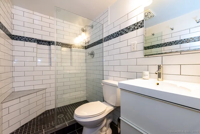 $505,000 | 16 Walkley Hill Road, Haddam, CT 06438