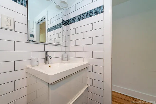 $505,000 | 16 Walkley Hill Road, Haddam, CT 06438