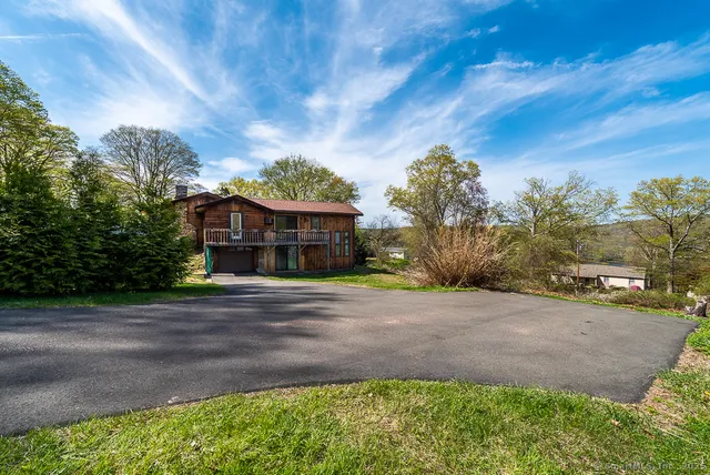 $505,000 | 16 Walkley Hill Road, Haddam, CT 06438