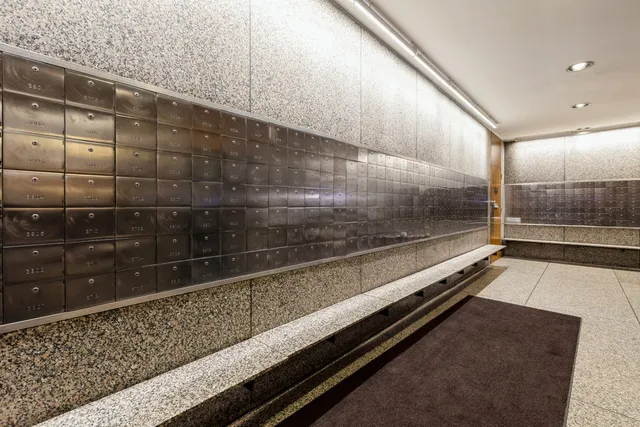 $2,100 | 2626 North Lakeview Avenue, Unit 1409, Chicago, IL 60614