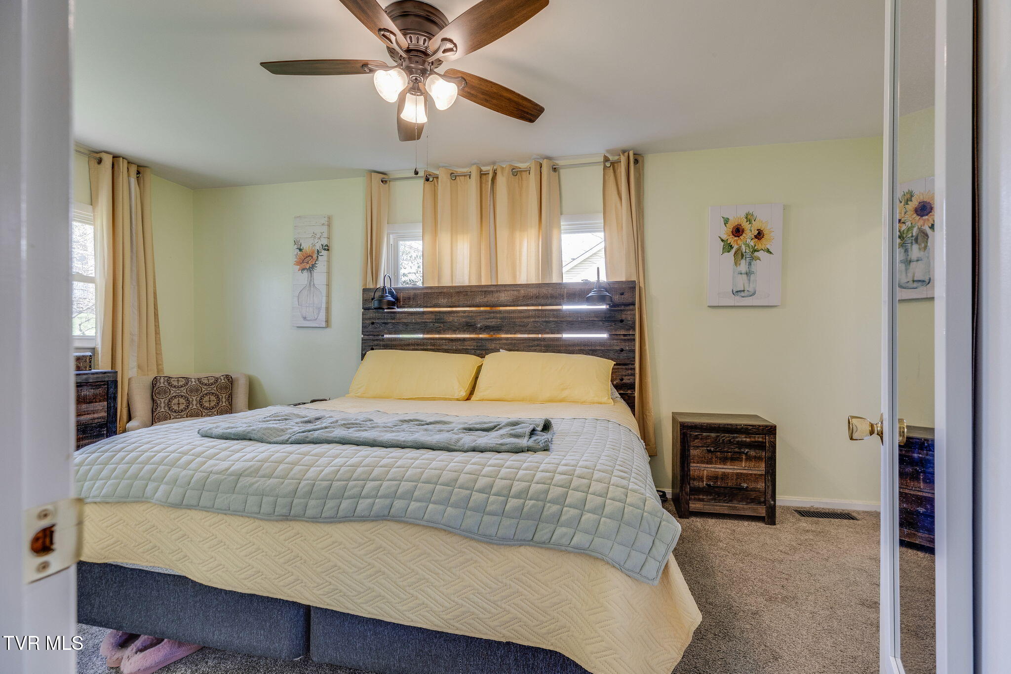 1211 Weaver Pike Bristol, TN 37620 - Photo 11 of 25 011