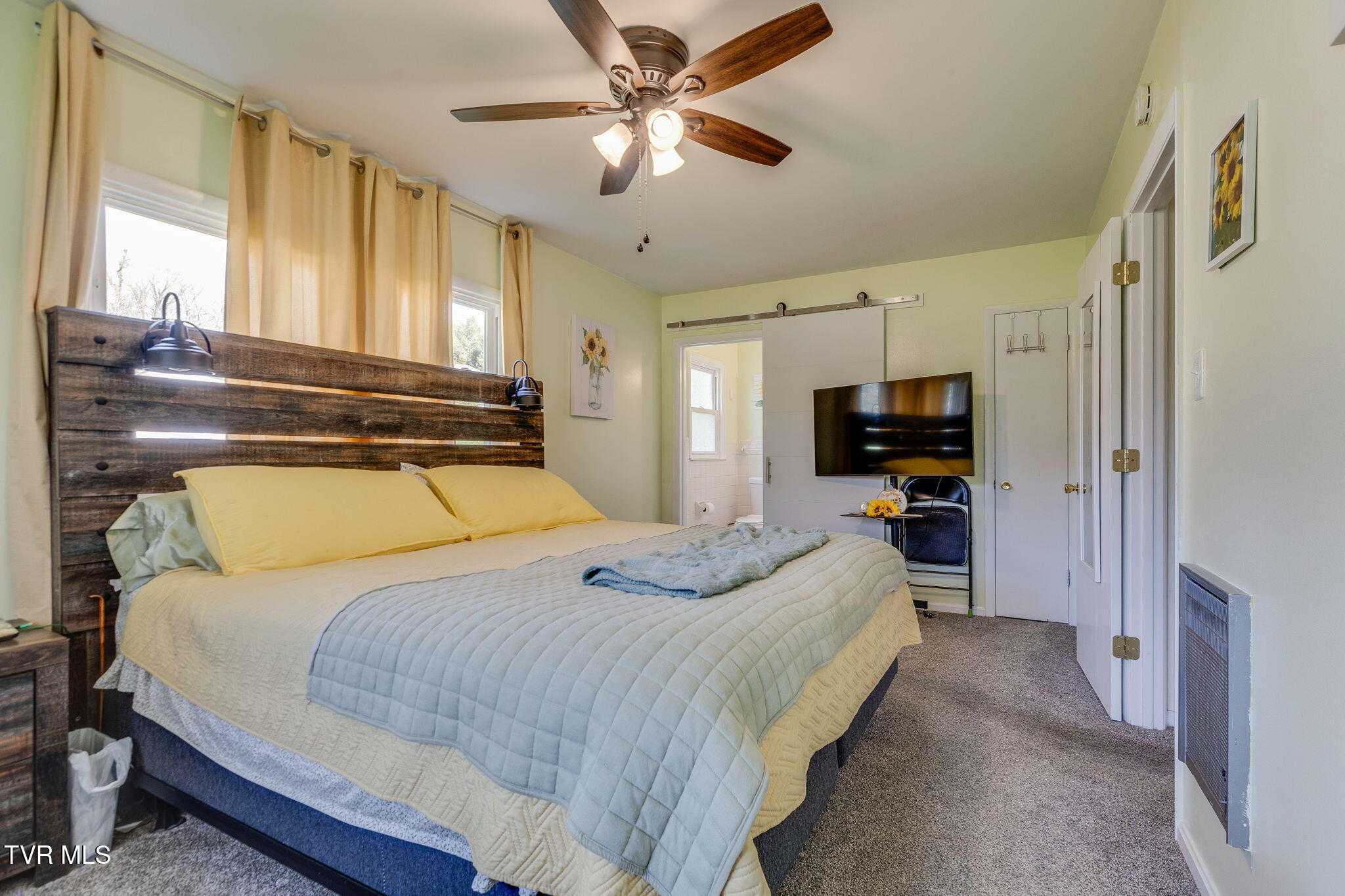 1211 Weaver Pike Bristol, TN 37620 - Photo 13 of 25 013