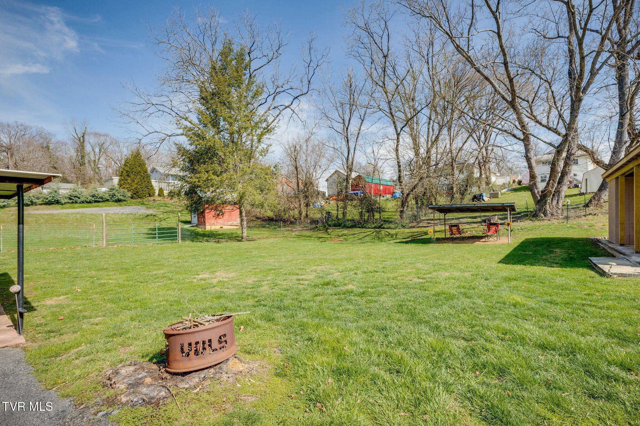 1211 Weaver Pike Bristol, TN 37620 - Photo 24 of 25 024