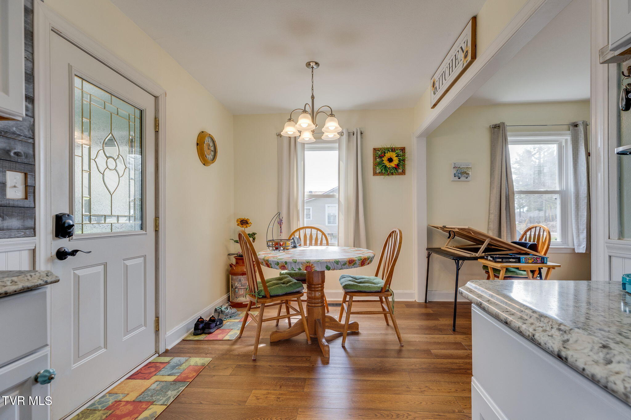 1211 Weaver Pike Bristol, TN 37620 - Photo 7 of 25 007