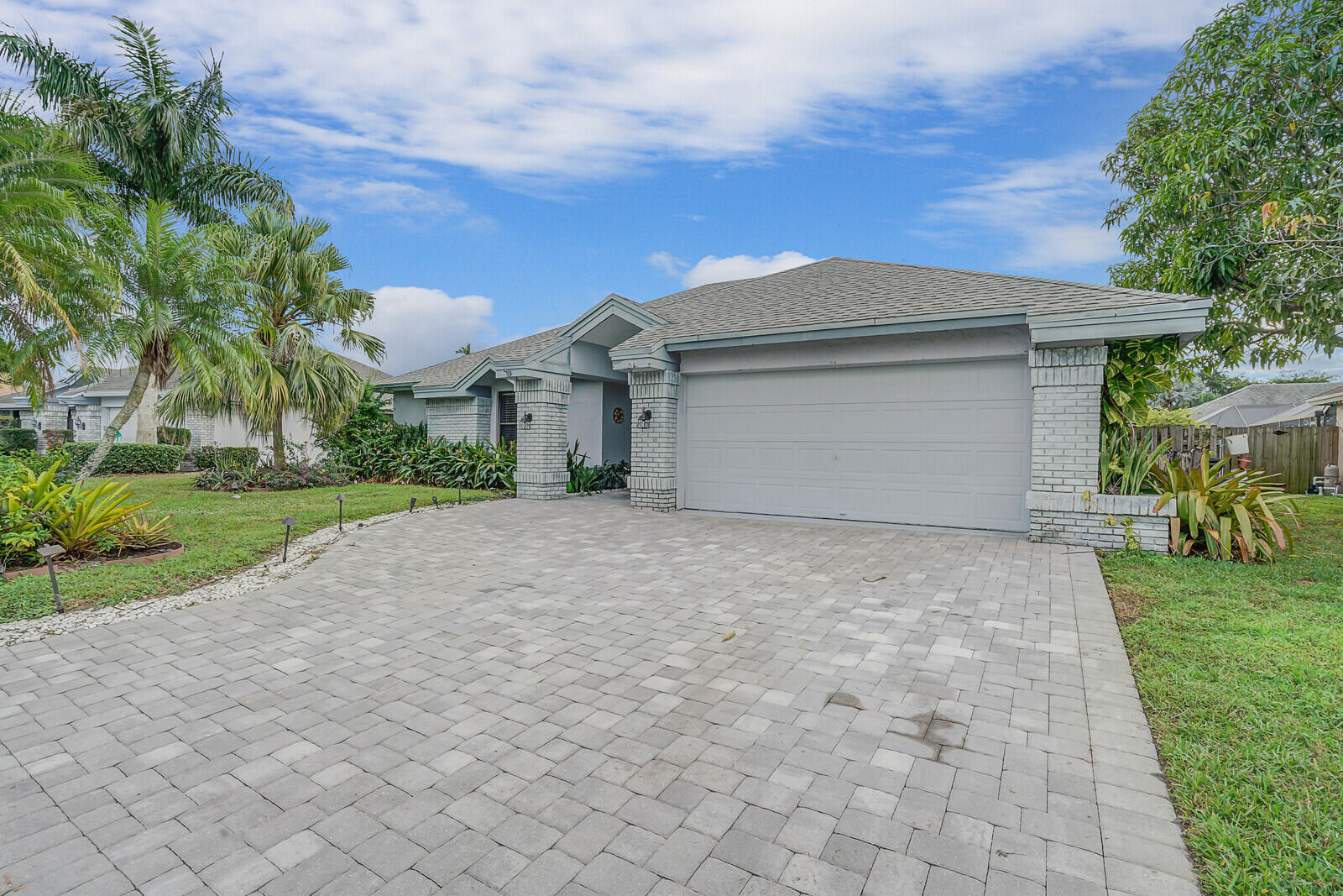 10120 182nd Lane South Boca Raton, FL 33498 - Photo 3 of 35 03_Image_3_mls