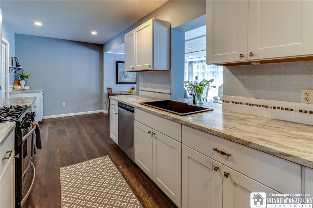 8679 Sunset Drive Clarence, NY 14221 - Photo 11 of 50