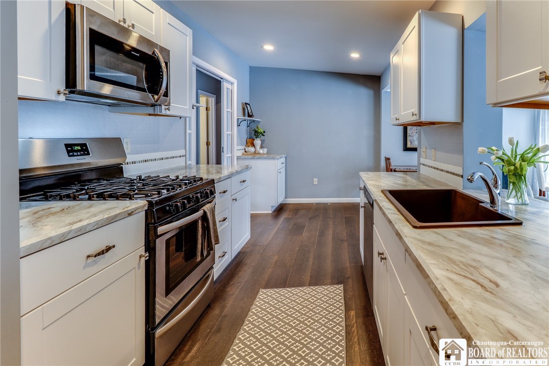 8679 Sunset Drive Clarence, NY 14221 - Photo 10 of 50