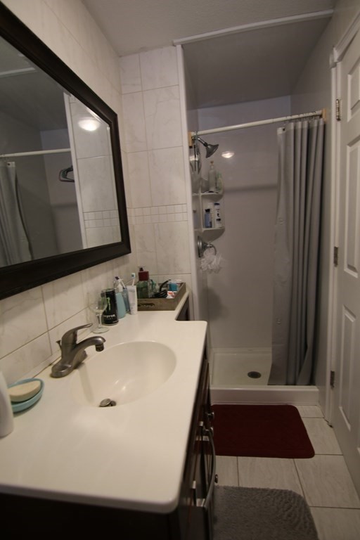 1228 Amostown Road West Springfield, MA 01089 - Photo 11 of 27