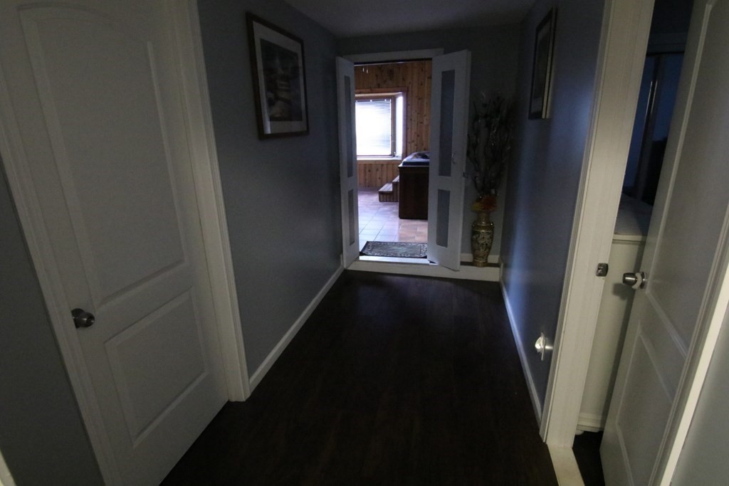 1228 Amostown Road West Springfield, MA 01089 - Photo 18 of 27