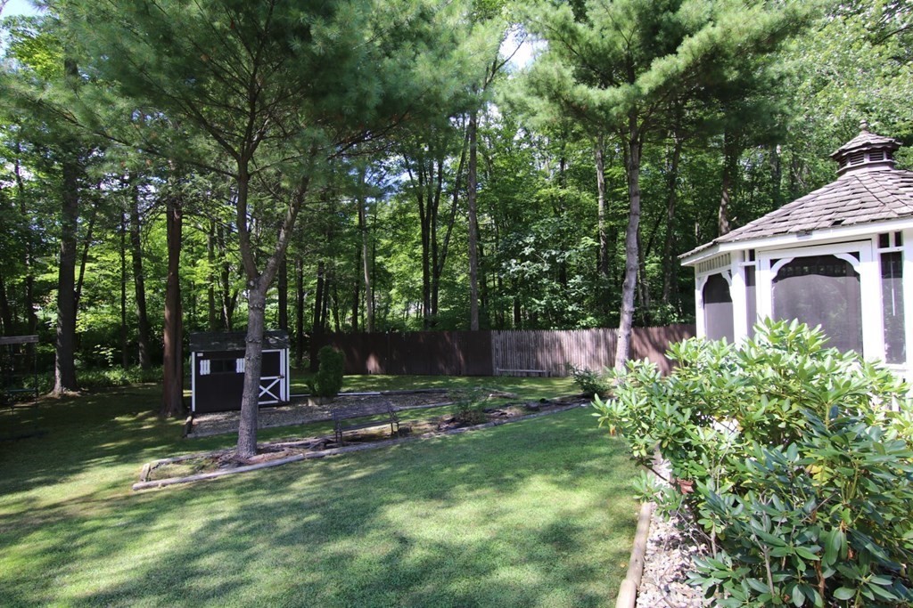 1228 Amostown Road West Springfield, MA 01089 - Photo 22 of 27
