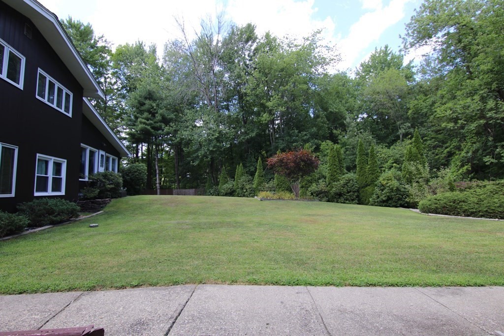 1228 Amostown Road West Springfield, MA 01089 - Photo 24 of 27