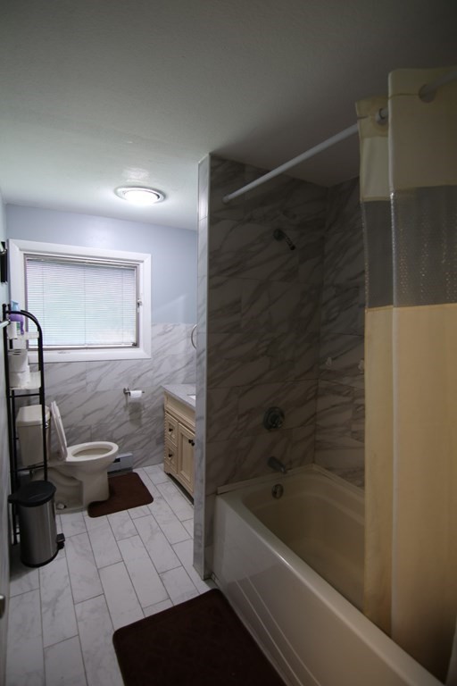 1228 Amostown Road West Springfield, MA 01089 - Photo 8 of 27