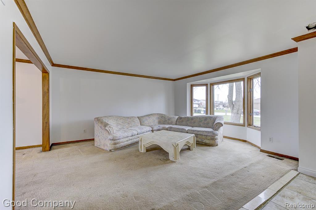 38092 Westchester Road Sterling Heights, MI 48310 - Photo 9 of 53