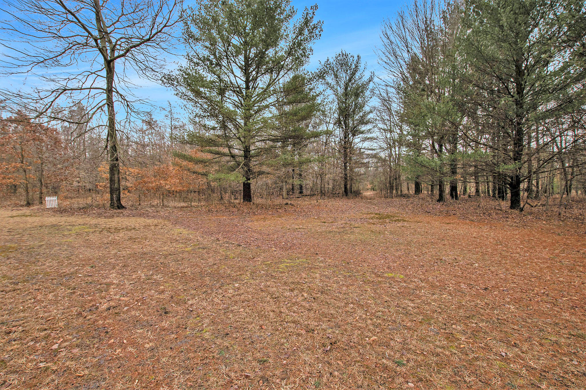 4615 West River Road Muskegon, MI 49445 - Photo 7 of 25 DSC02720