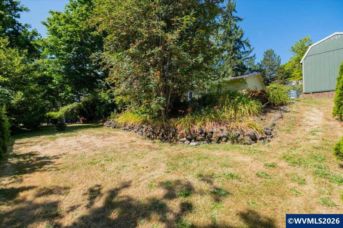 733 Northwest Laurel Place Albany, OR 97321 - Photo 45 of 50