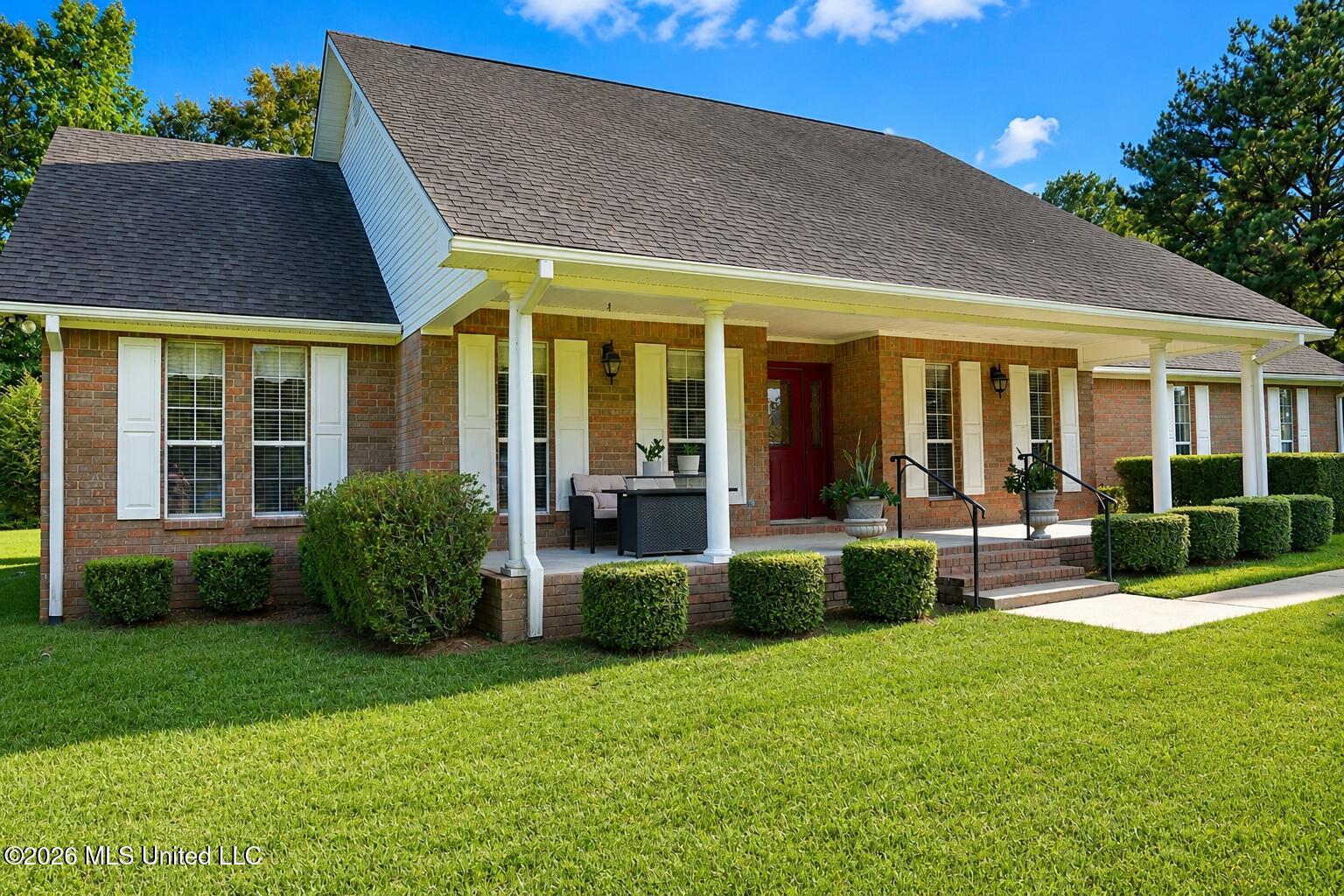 1070 Deerfield Road Summit, MS 39666 - Photo 3 of 23 DD506BE7-28E1-4C4A-AF2C-A4E3FF46BE68