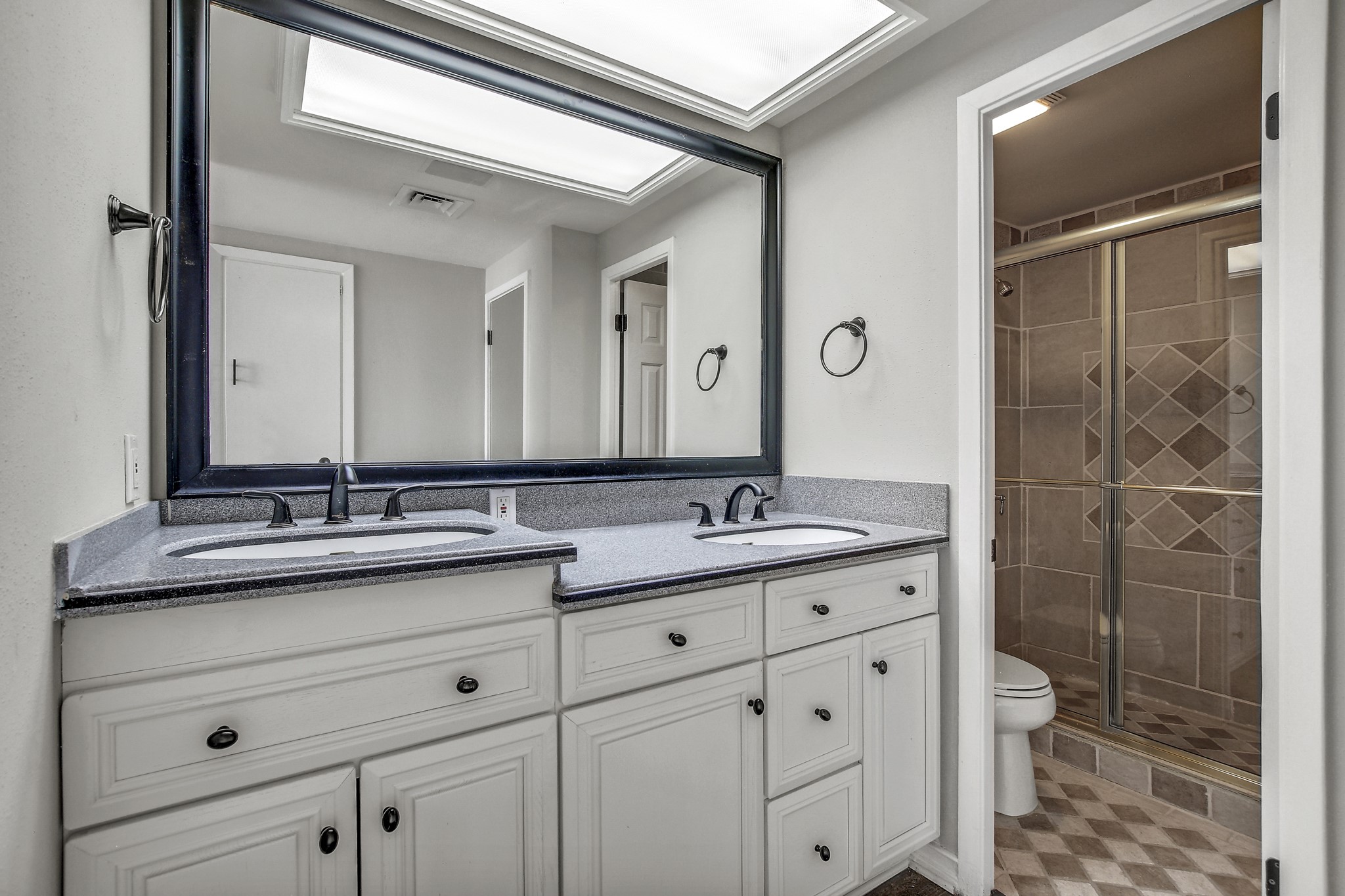 1801 Lavaca Street, Unit 5F Austin, TX 78701 - Photo 19 of 37