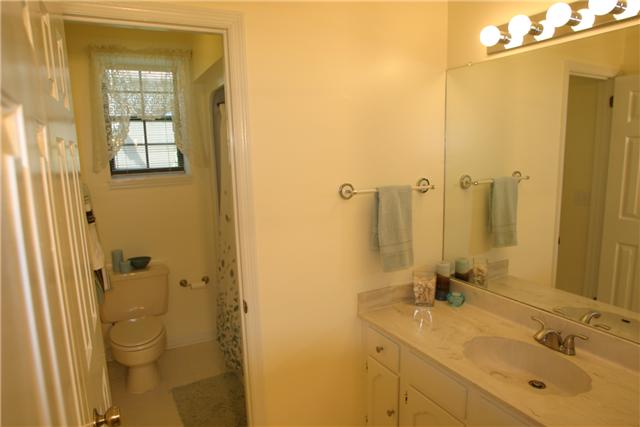 7309 Cavalier Road Nashville, TN 37221 - Photo 16 of 20 2nd Full Bath