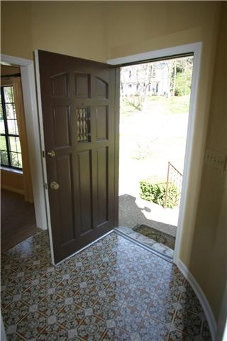 7309 Cavalier Road Nashville, TN 37221 - Photo 2 of 20 Beautiful tiled foyer