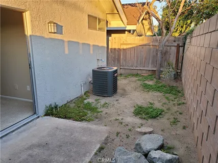 a view of a pathway of a house