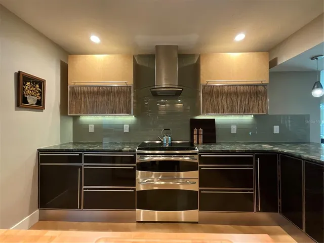 $6,800 | 1323 Landings Drive, Unit 12, Sarasota, FL 34231