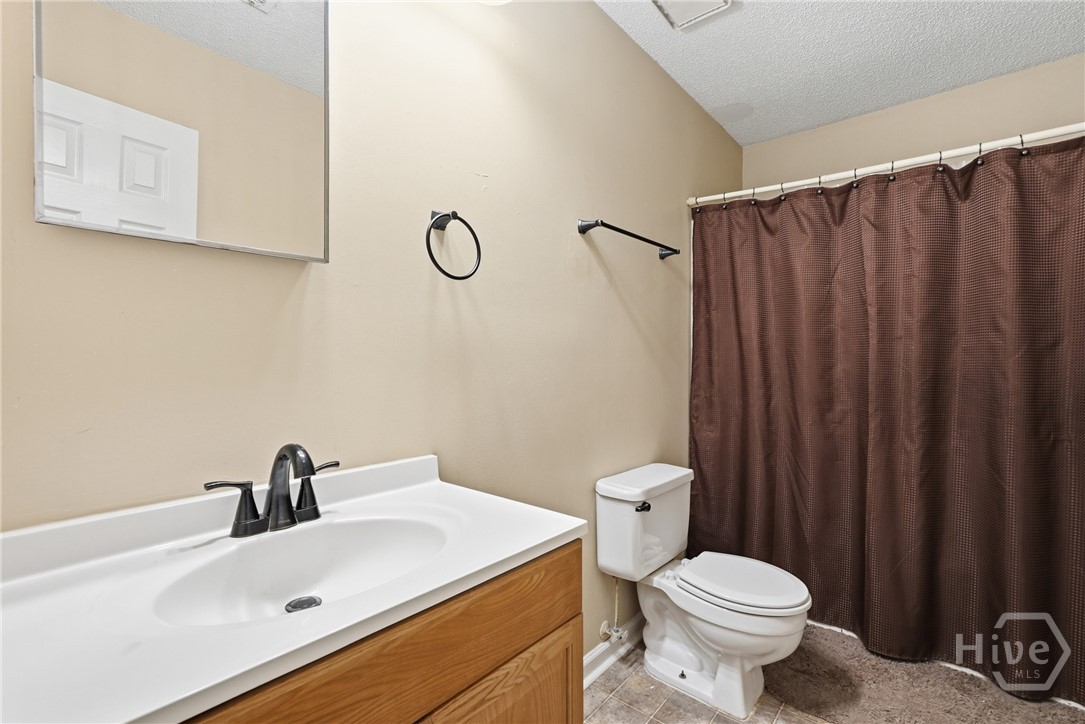 1014 Ash St Extension Springfield, GA 31329 - Photo 20 of 26 Full bathroom