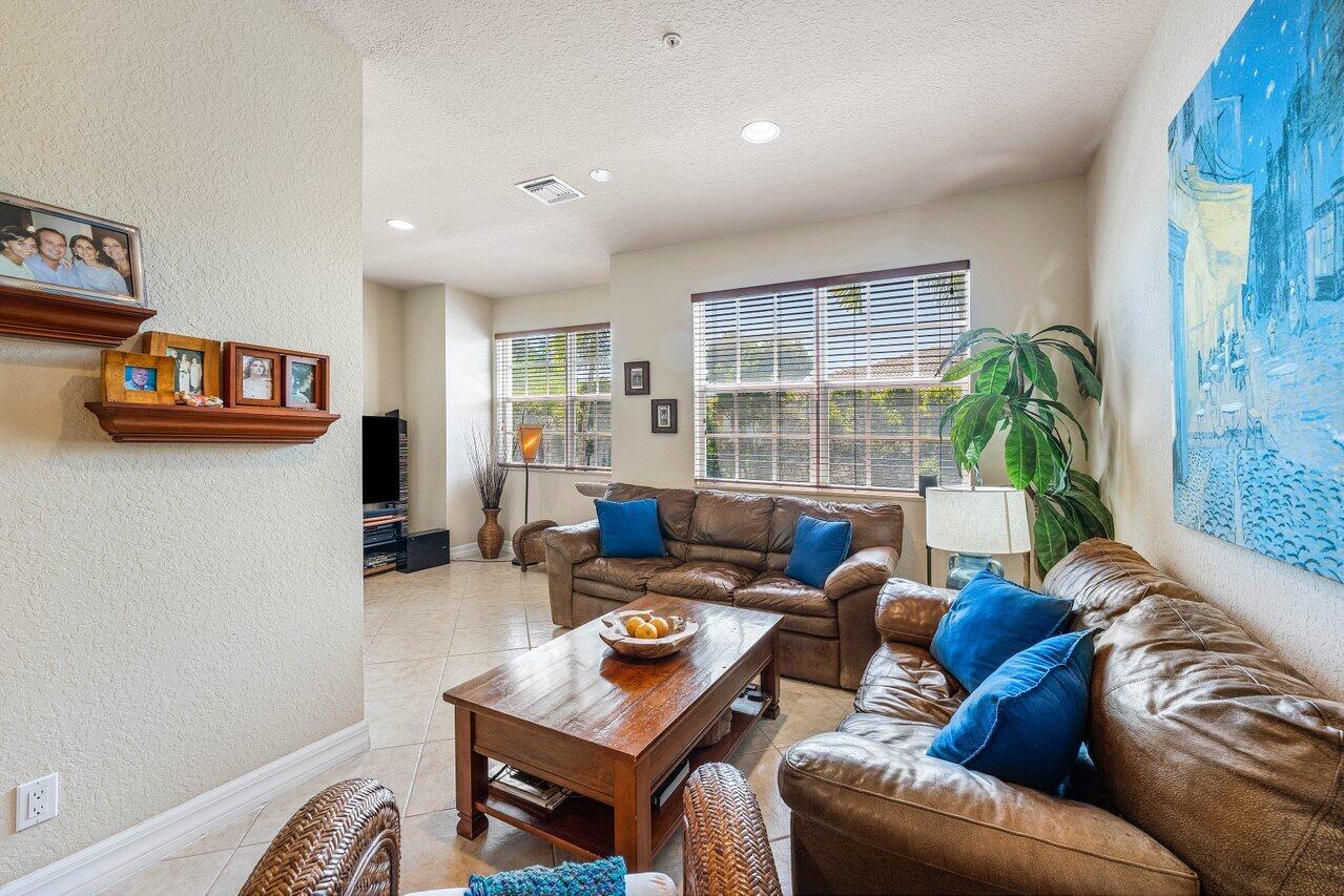 1833 Northwest 12th Street Boca Raton, FL 33431 - Photo 19 of 36 017-1833Northwest12thStreet-BocaRaton-FL
